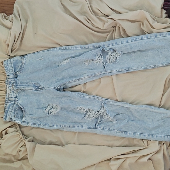 2/40$ Ripped Blue Jeans - Picture 1 of 1